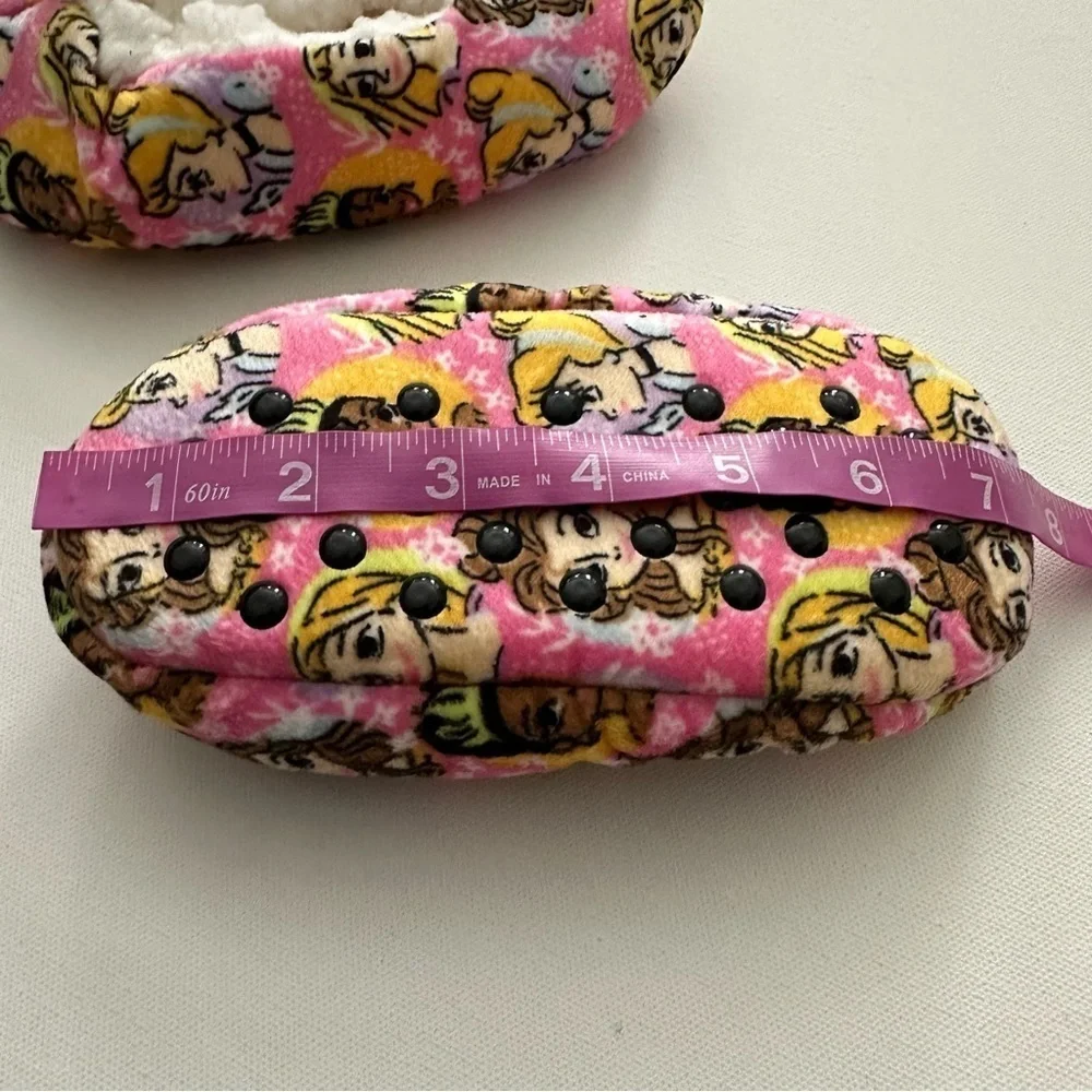 Disney Princesses Fuzzy Slipper Socks Size 3T-4T